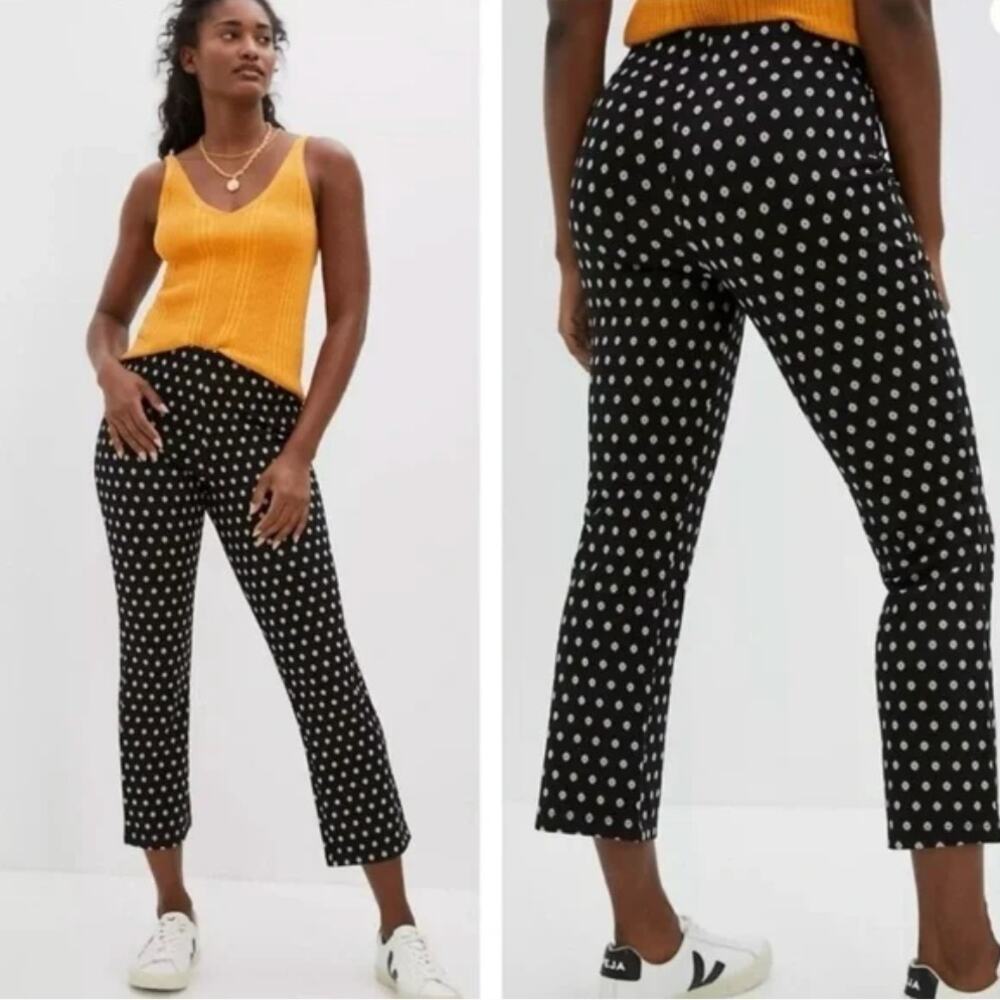 Anthropologie Mikayla Black Daisy Elastic Waist Pull On Cropped Flare Pant // XS